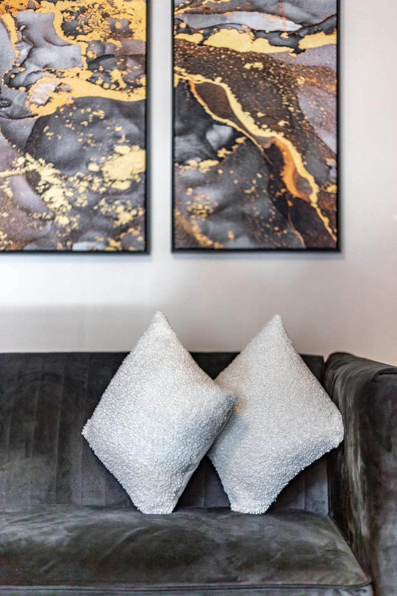 Ultra Luxury 4 Bedroom 3 Bathroom Knightsbridge Next To Harrods Casa vacanze Londra