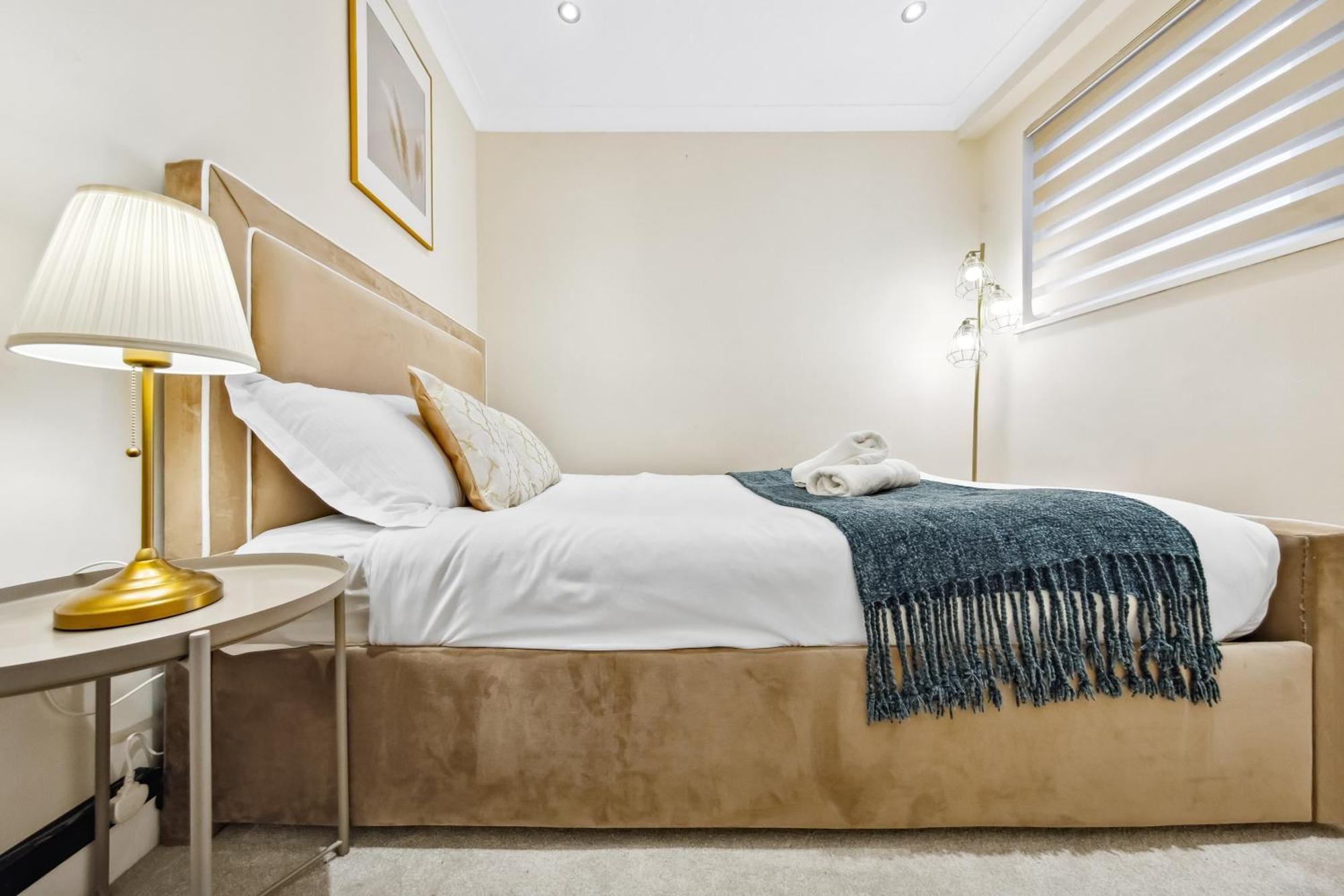 Ultra Luxury 4 Bedroom 3 Bathroom Knightsbridge Next To Harrods Casa vacanze *