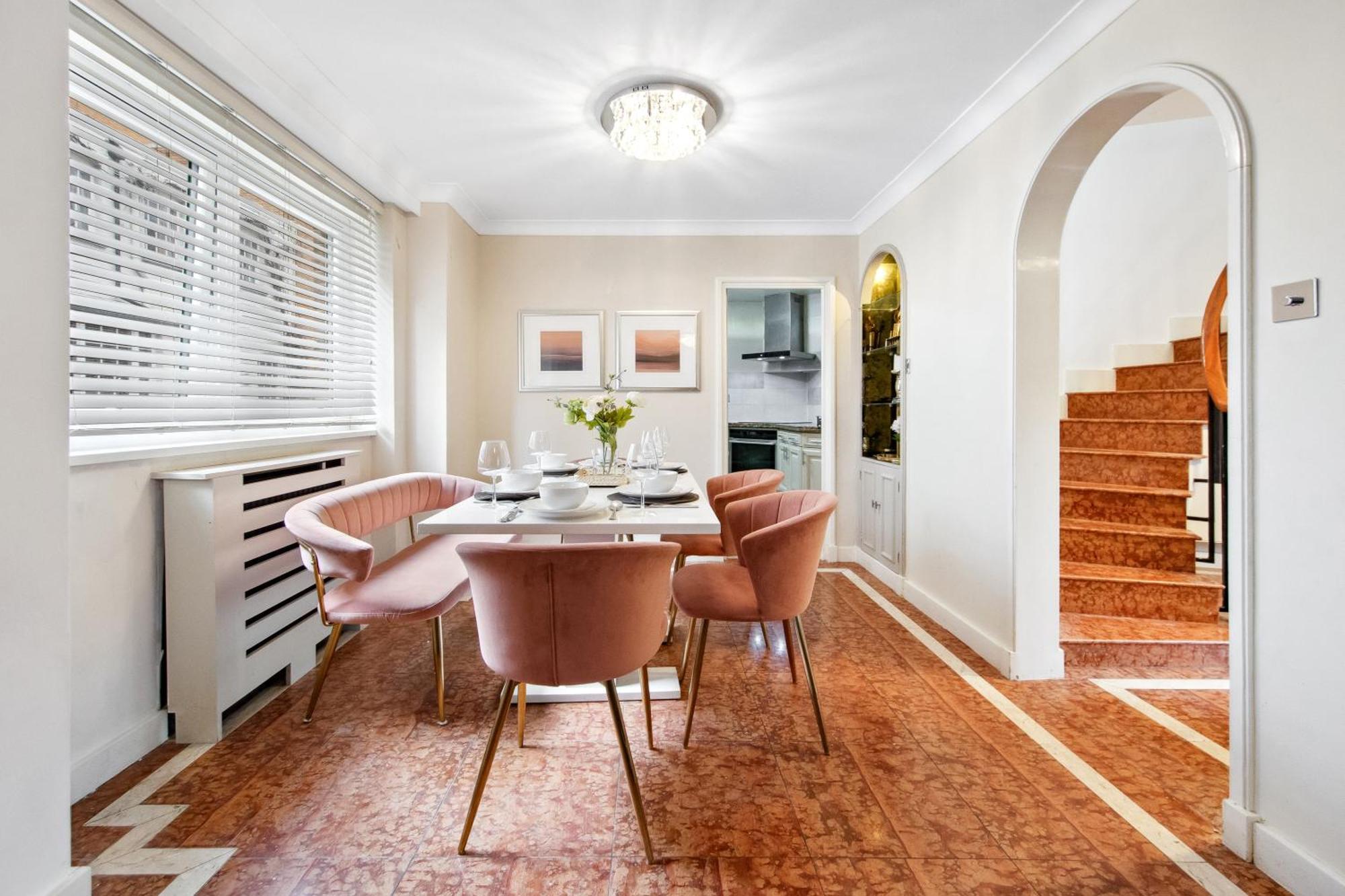 Casa vacanze Ultra Luxury 4 Bedroom 3 Bathroom Knightsbridge Next To Harrods *
