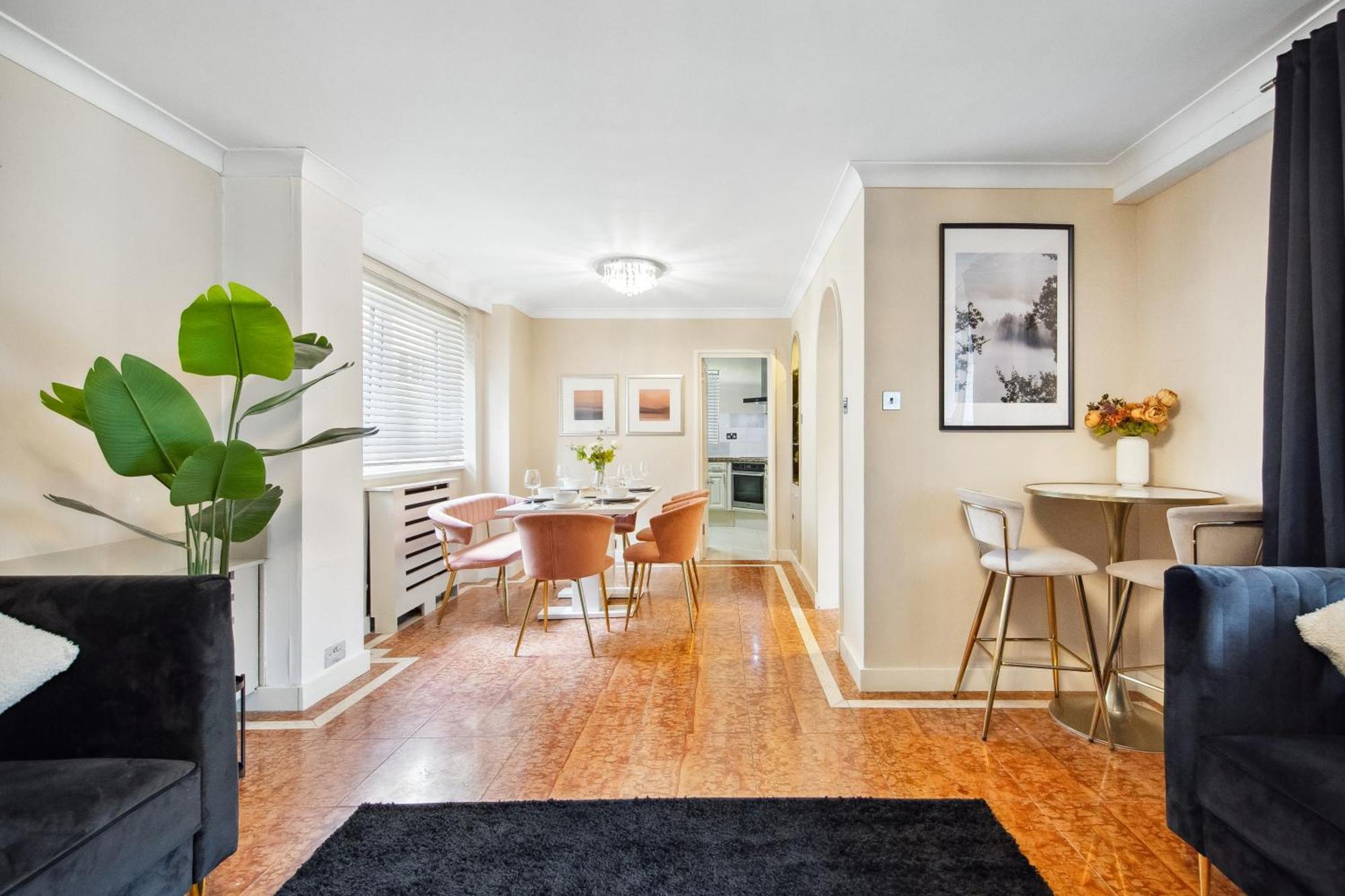 Ultra Luxury 4 Bedroom 3 Bathroom Knightsbridge Next To Harrods Casa vacanze